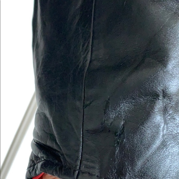 Wilson’s Leather - Picture 5 of 9